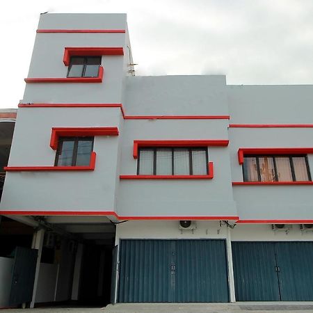 Super Oyo 1678 Jati Exclusive Homestay Bengkulu Exterior photo
